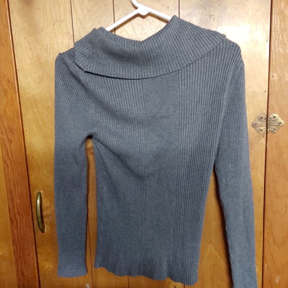 Dress barn womans XL sweater - Picture 2 of 6